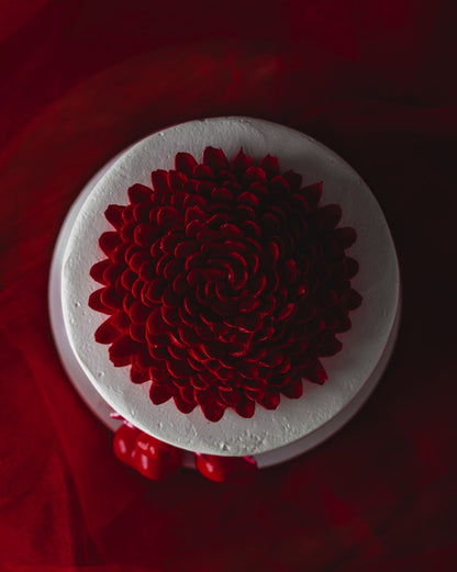 Red Bloom Love Cake